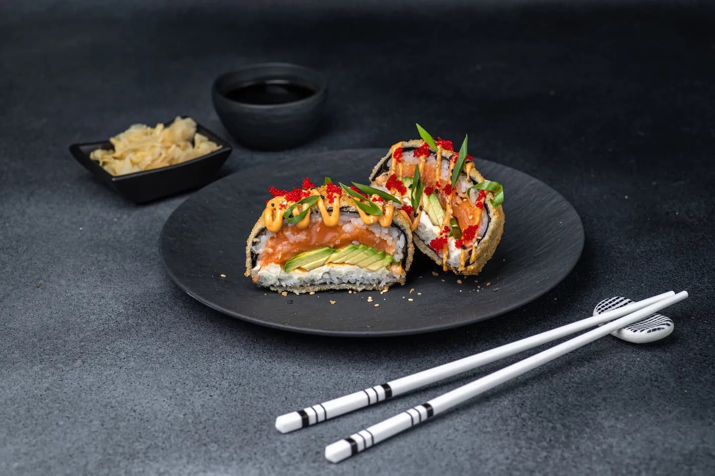 Sushi-burger con salmón